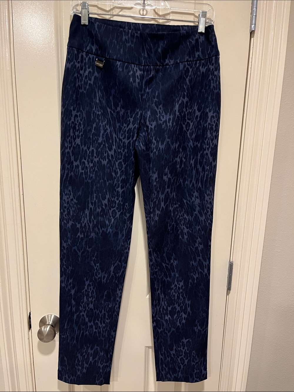 LISETTE Navy Textured Printed pants